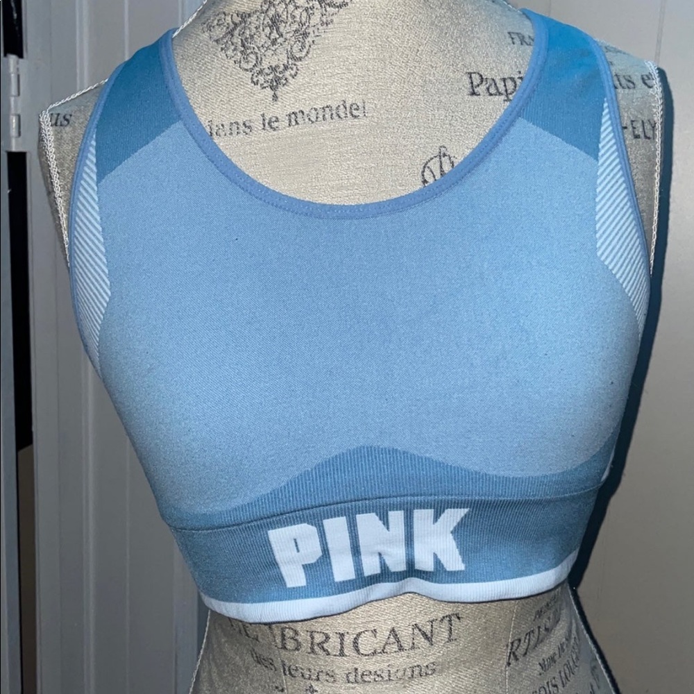 Pink workout sports bra!